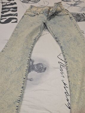 Fashion Nova Light Acid Wash Bootcut Jeans - Pale Blue
